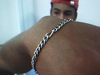 si la maine de brahim et aussi la chaine  et son ami rachd